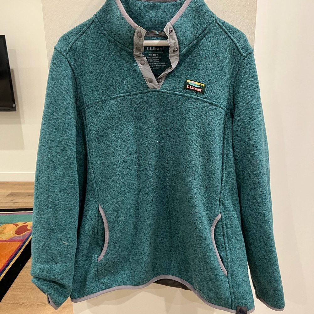 L.L. Bean turquoise fleece